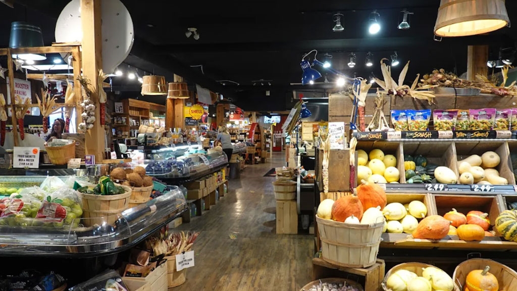 DeMille's Farm Market storefront and produce